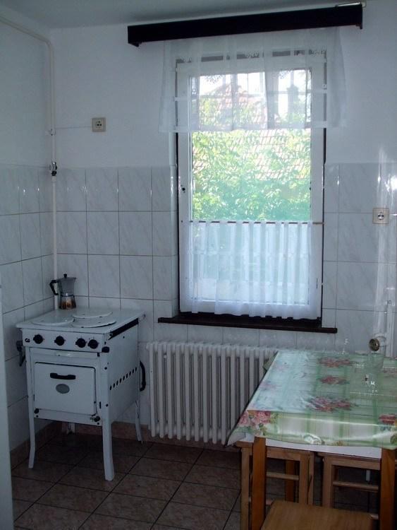 Lugas Szallas Jászberény Zewnętrze zdjęcie